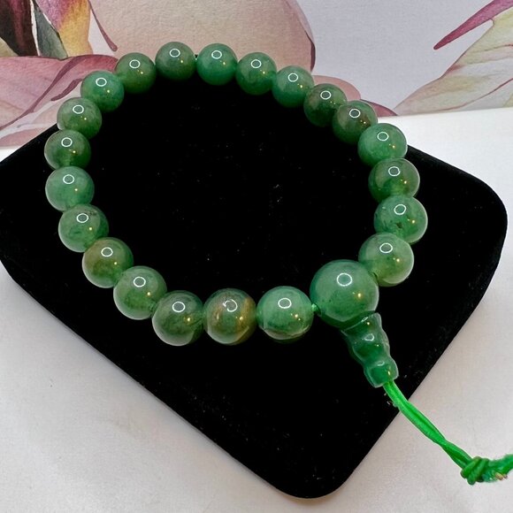 Nephrite Jade Bead Stretch Bracelet - Picture 4 of 4